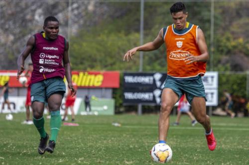 Práctica entrenamiento Barcelona Sporting Club